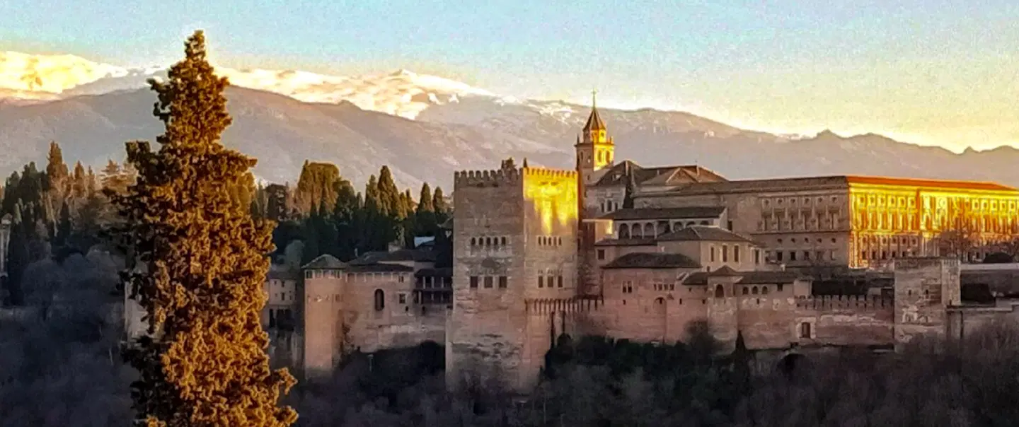 Sacromonte Flamenco Tour in Granada: Roma caves, Alhambra views, Cave Museum, flamenco performance.