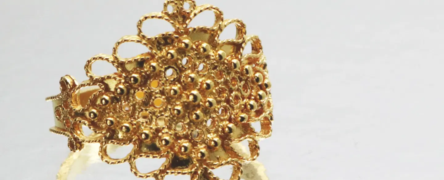 Craftsmanship Experience in Dorgali, Sardinia with a master goldsmith and filigree artist.