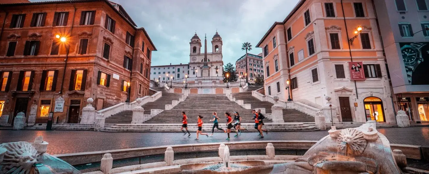 Running Tour in Rome at dawn: Jog past Spanish Steps, Trevi Fountain, Pantheon & Piazza Navona.