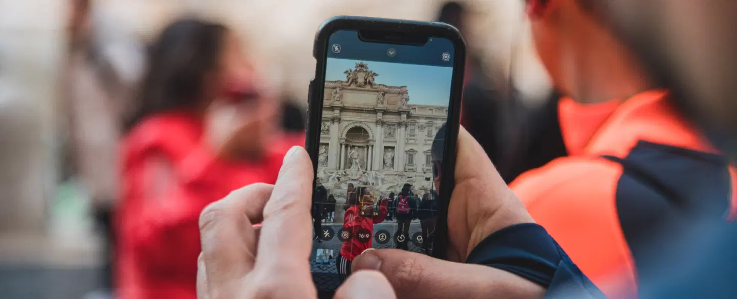 Running Tour in Rome at dawn: Jog past Spanish Steps, Trevi Fountain, Pantheon & Piazza Navona.