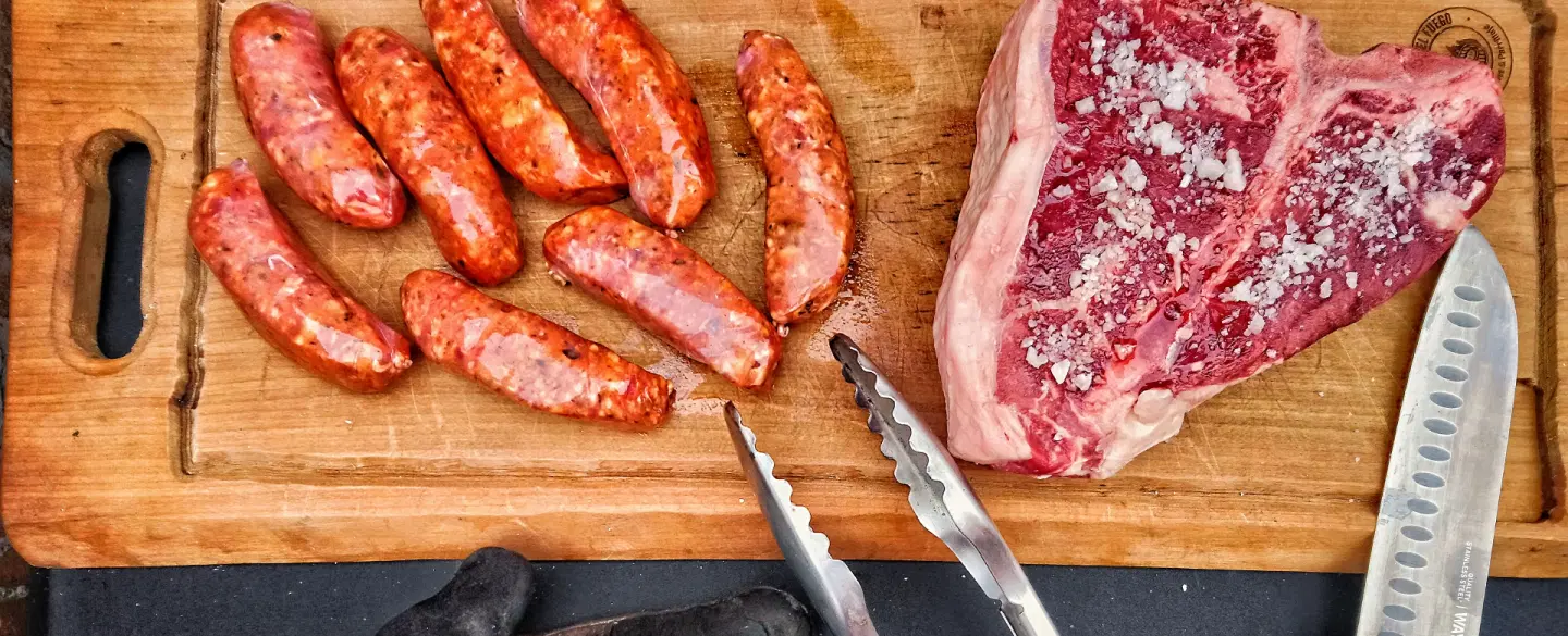 Authentic Chilean Asado in Valparaíso: shop local, grill & share stories over wine in a family home.