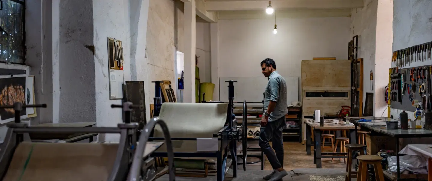 Art Tour at Oaxaca’s Top Printmaking Studio to explore techniques, history & meet the owner.