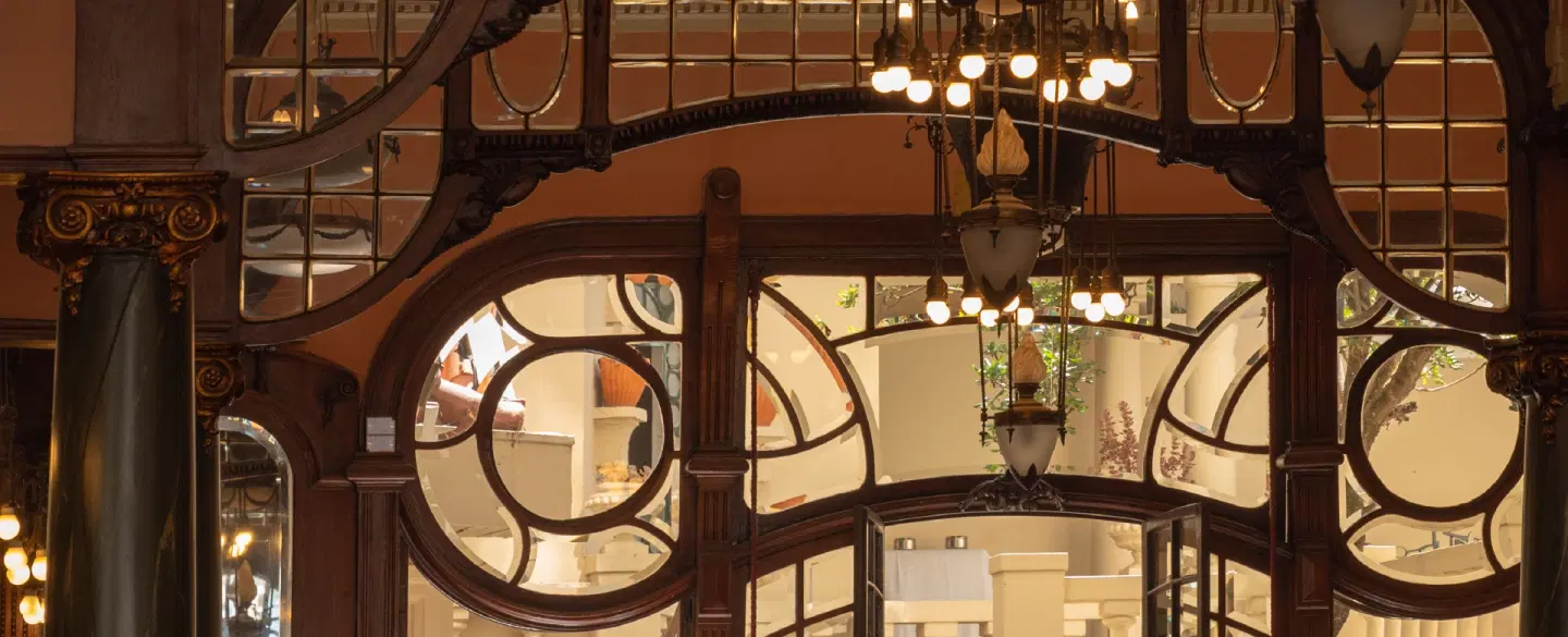 Art Nouveau & Art Deco Tour in Porto exploring early 20th-century design with a art historian.