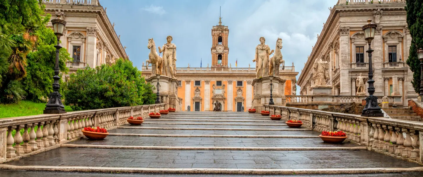 Art Walk in Rome discovering Michelangelo’s masterpieces while walking or running through the city.