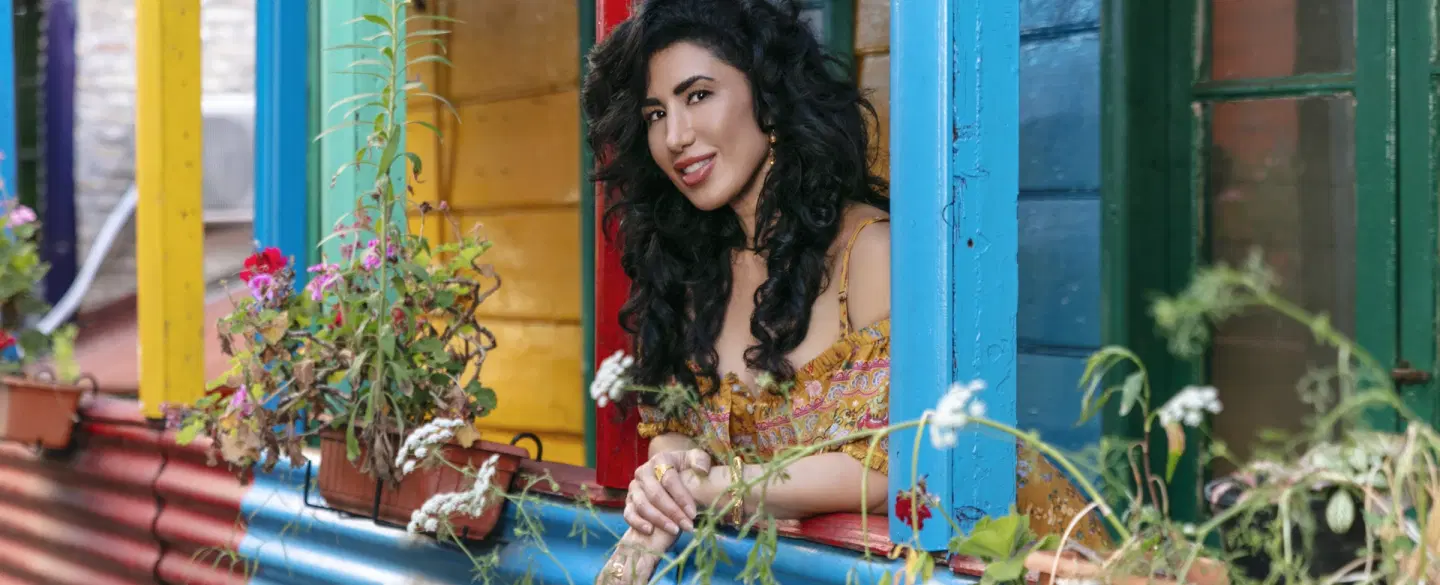 Travel Portrait Photoshoot in La Boca and Caminito, Buenos Aires, with professional photographer.