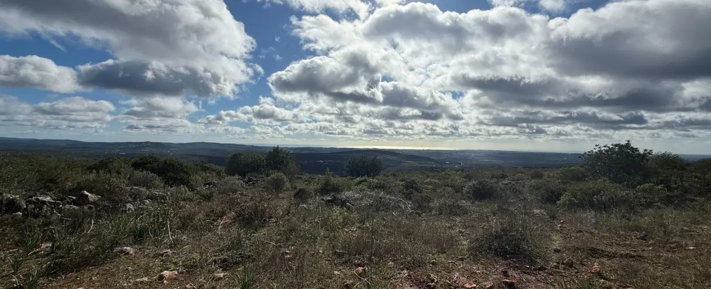 In the Hills of Caldeirão