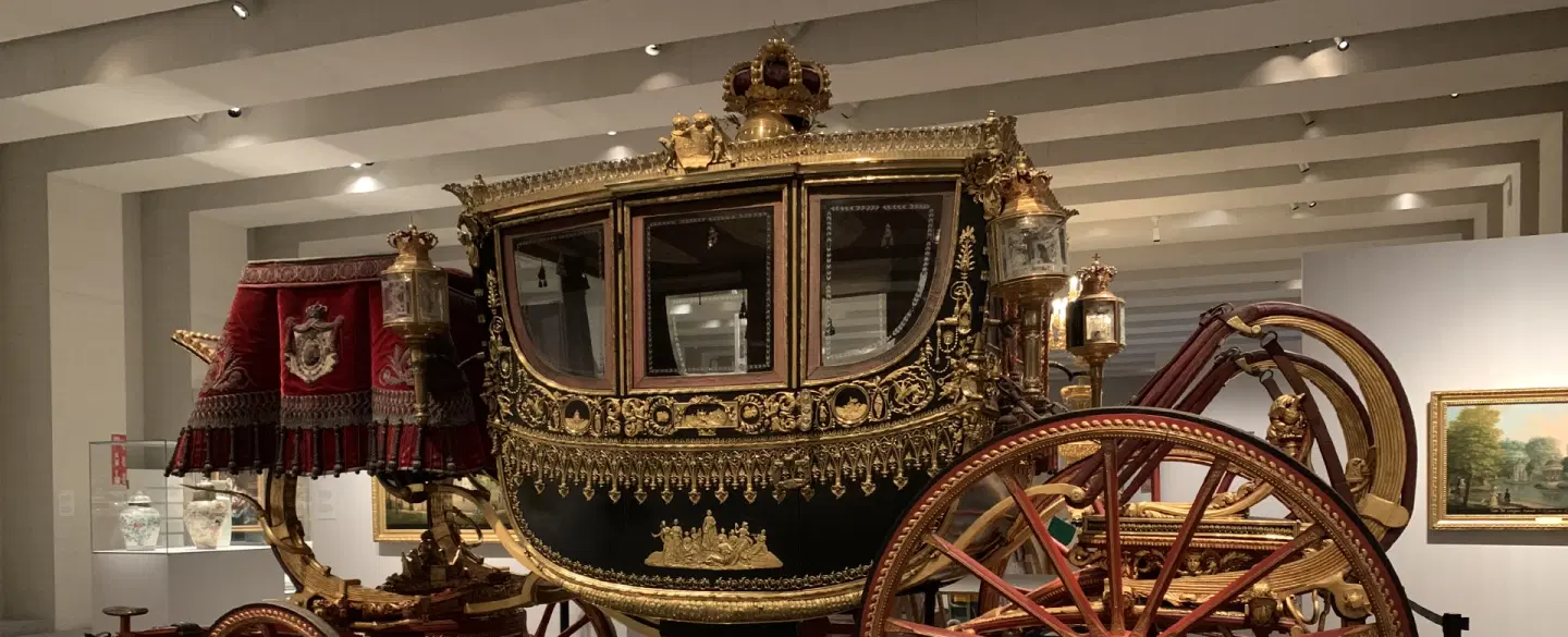 Royal Collections Museum Tour in Madrid: Spanish monarchy, masterpieces & palace views with expert.