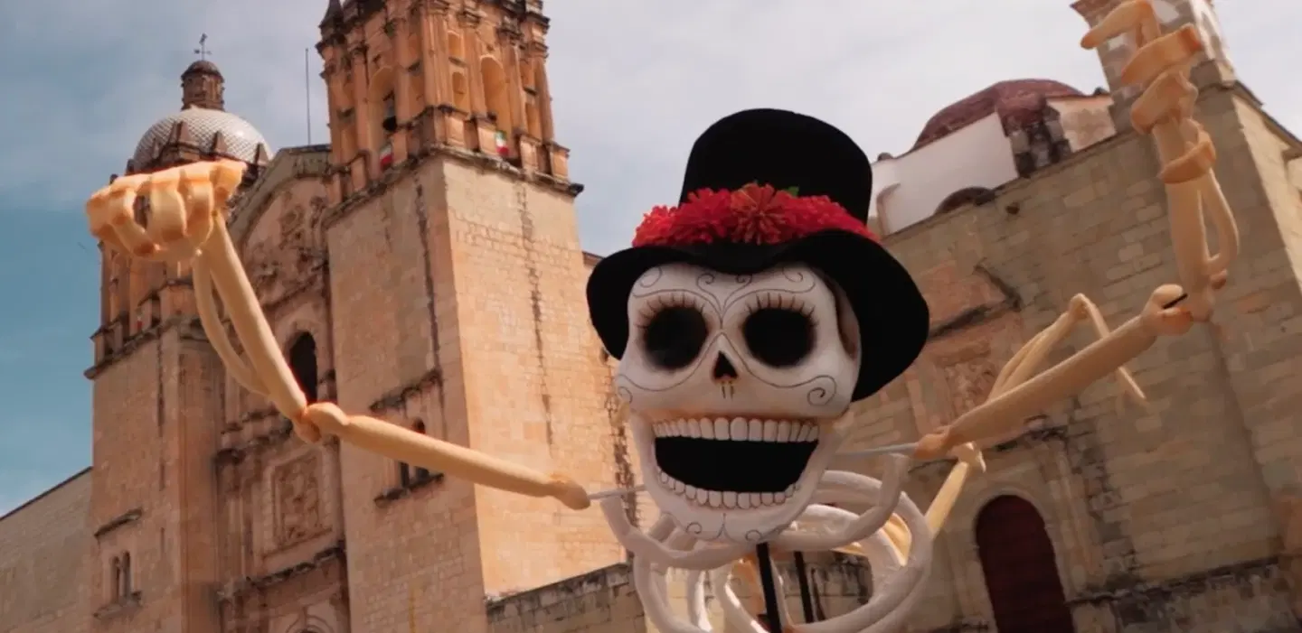 Photography Tour in Oaxaca documenting Día de Muertos through markets, ofrendas, street processions.