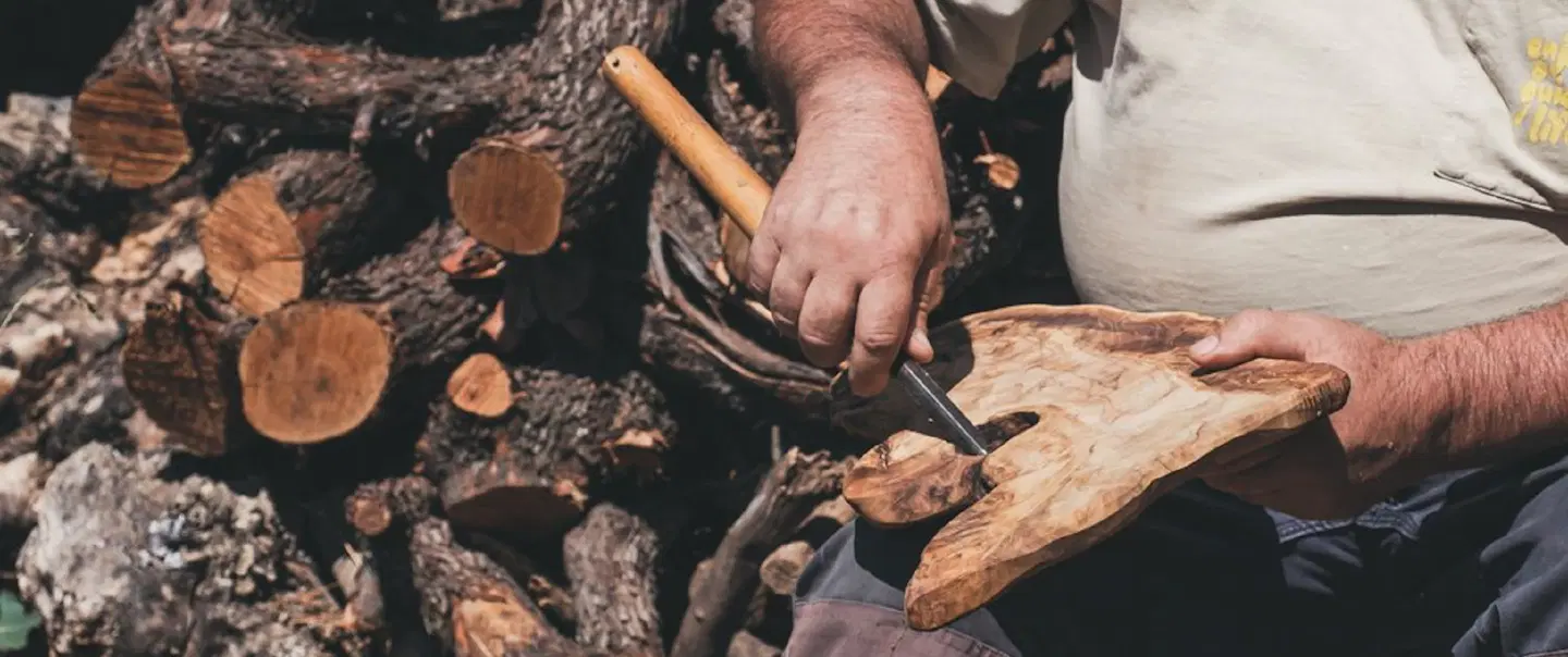 Crafts Tour in Alte, Algarve with local artisans, wood & cane workshops, village walk, cake tasting.