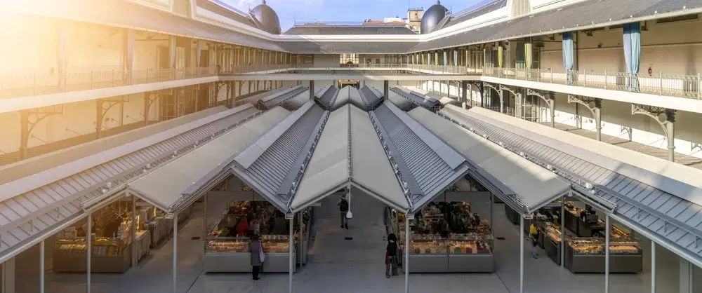 Modern Architecture Tour in Porto featuring modern landmarks like Casa da Música & design districts.
