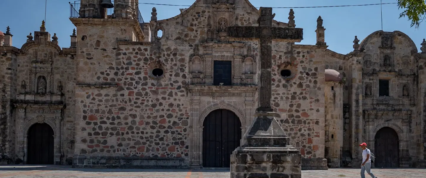 Walking Tour of Guadalajara’s 16th-century churches with history, architecture, colonial faith. 