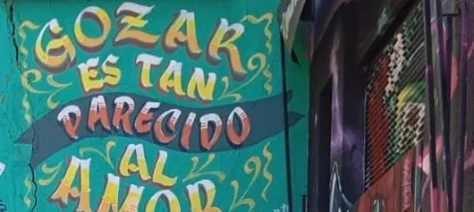Street Art Tour in Valparaíso Chile walking along bold murals, rich history, unforgettable flavors. 