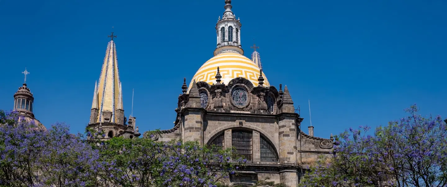 Walking Tour of Guadalajara’s 16th-century churches with history, architecture, colonial faith. 