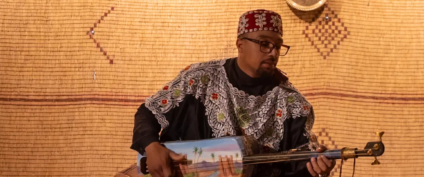 Storytelling Session in Marrakesh: Moroccan folktales, live music & tea in an intimate setting. 