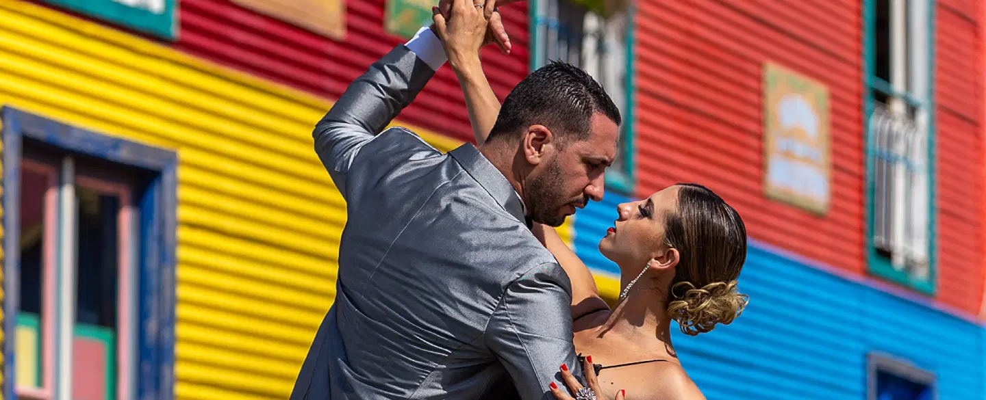 Tango Photography Tour in La Boca with pro photographer, dancers in costume, compositional tips.