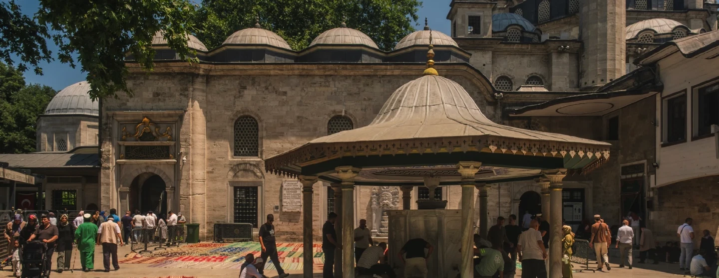 Photography Walking Tour of Istanbul's sacred Eyüp, from Golden Horn to Pierre Loti's hilltop cafe.