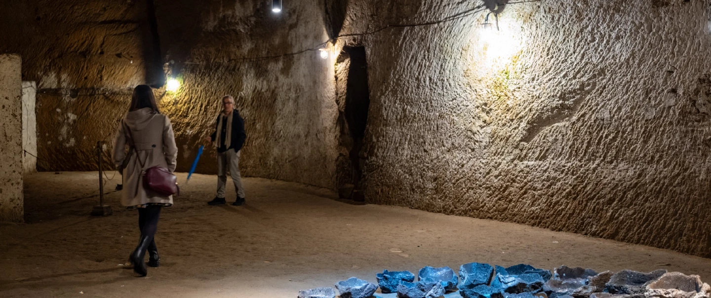 History Tour beneath Naples, walking through tunnels, aqueducts, ruins, and the city’s layered past.