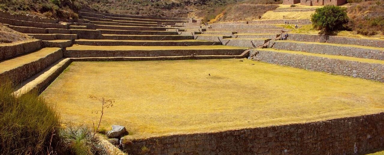 Day Trip from Cusco exploring South Valley Inca, pre-Inca, colonial sites and Baroque churches.