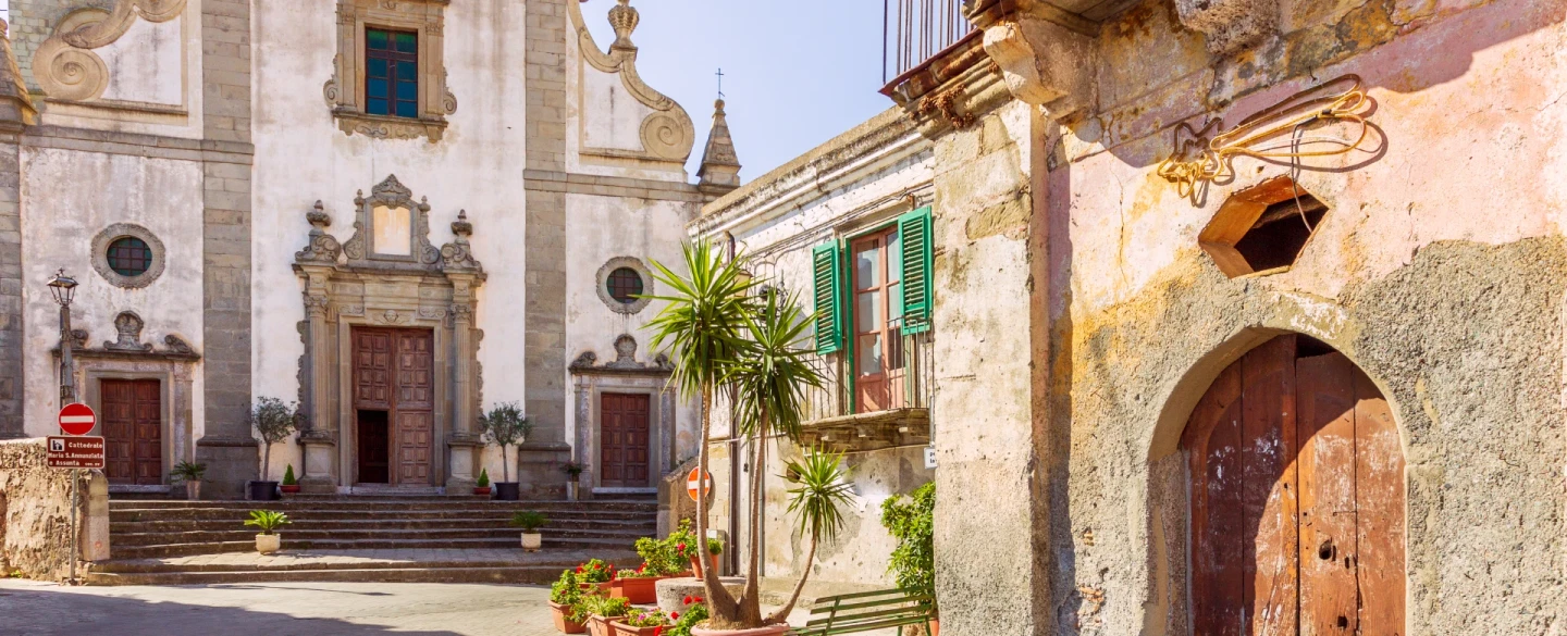 Film Experience through Godfather sites in Savoca and Forza d'Agrò near Catania or Taormina, Sicily.