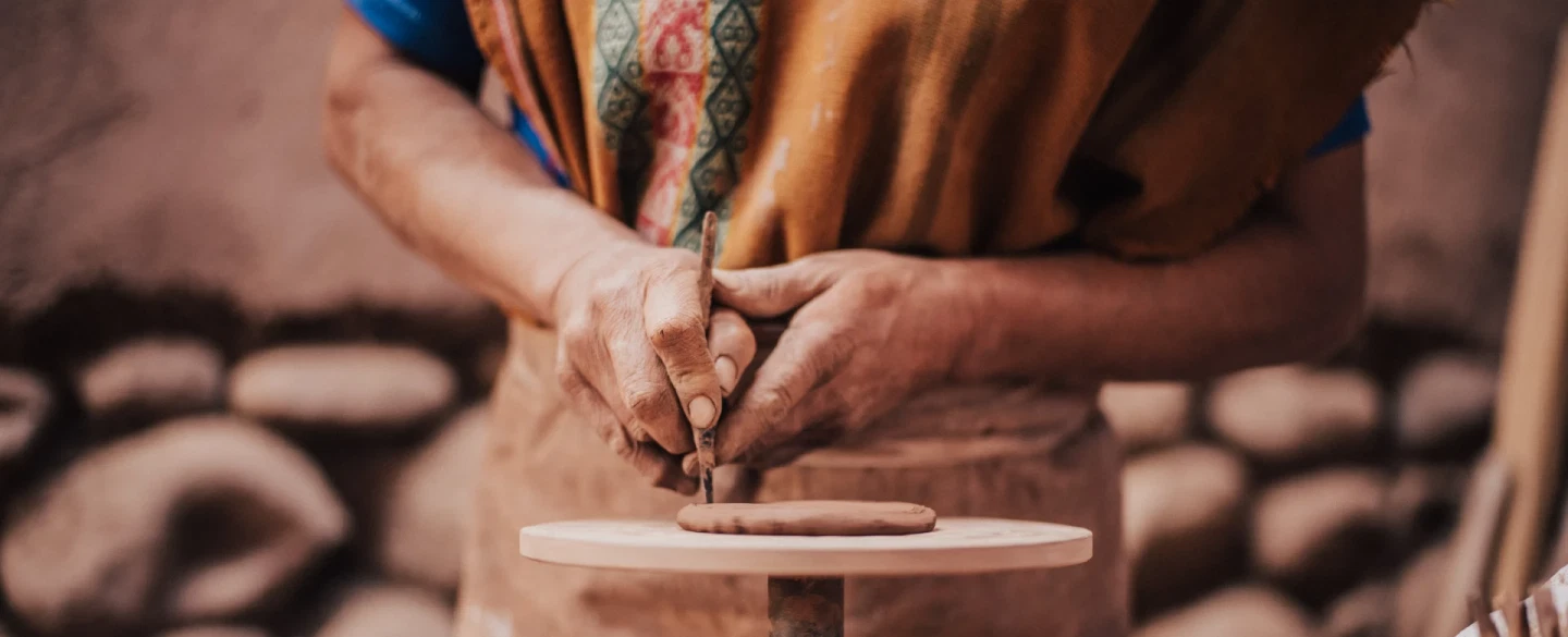 Sacred Valley Ceramics Tour, jewelry-making and Pachamanca lunch with a Quechua community in Pisac.
