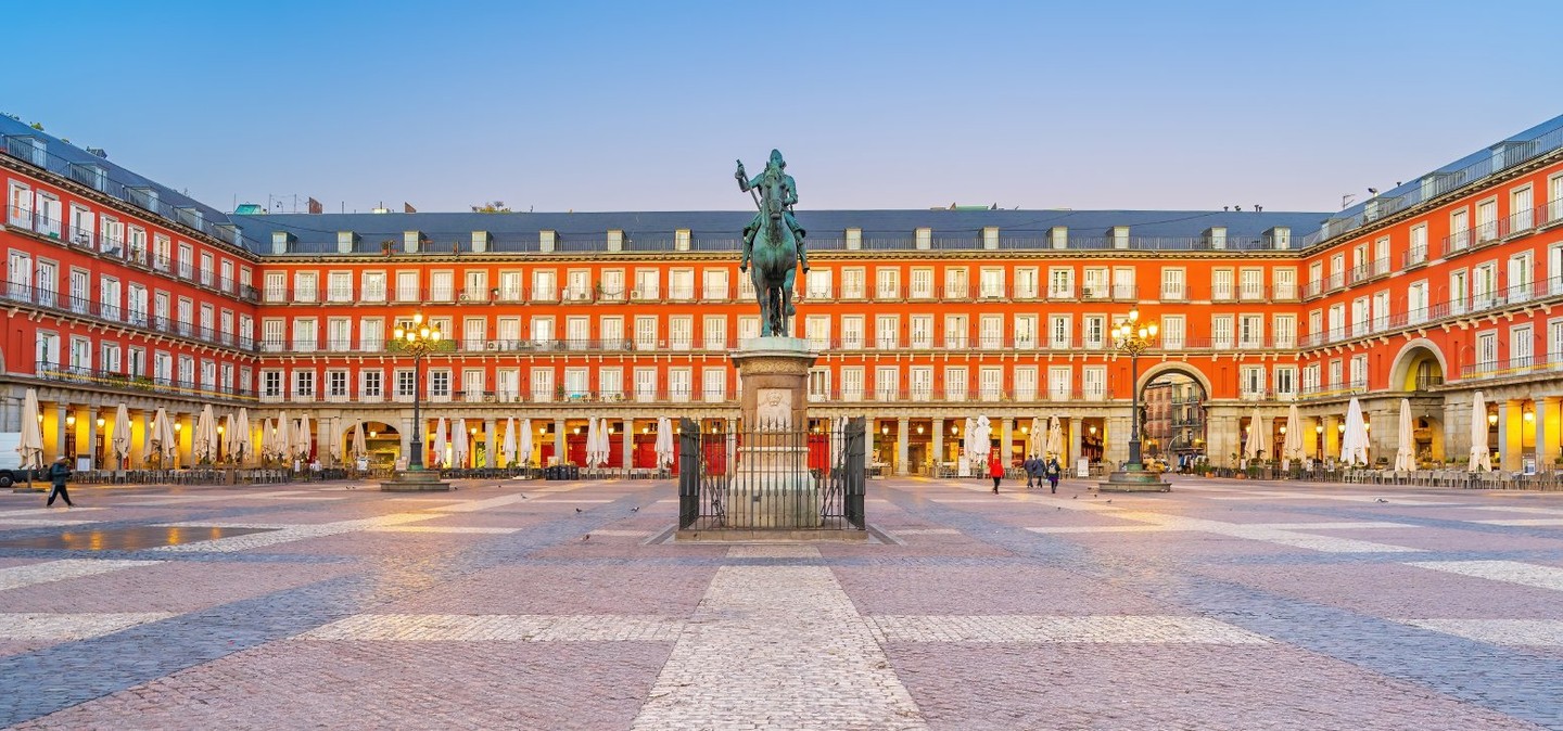 Fernwayer’s perfect one day in Madrid moves from photo walks to Barrio de las Letras to tapas bars.