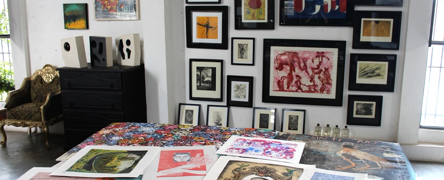 Art Tour at Oaxaca’s Top Printmaking Studio to explore techniques, history & meet the owner.