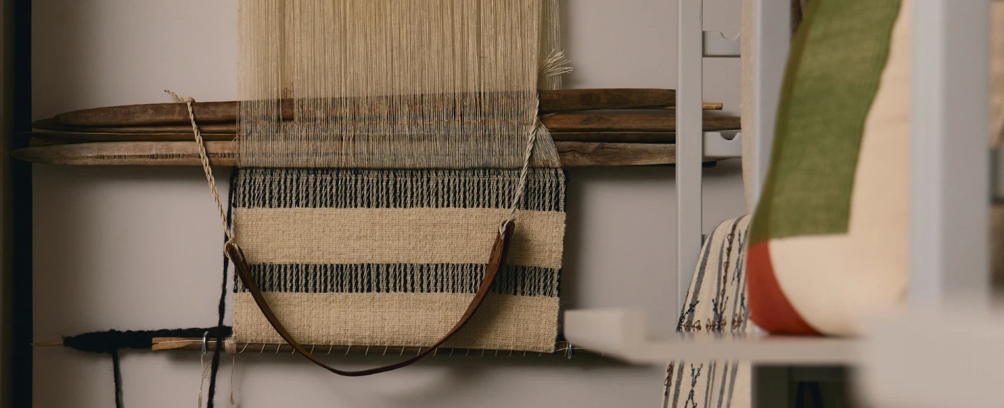 Textile Experience in Mexico City exploring Indigenous weaving, backstrap looms and natural dyes.