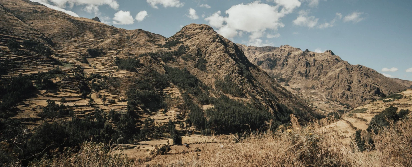Sacred Valley Ceramics Tour, jewelry-making and Pachamanca lunch with a Quechua community in Pisac.