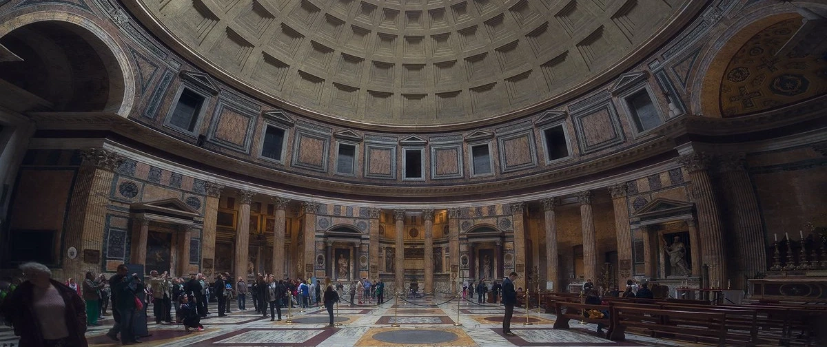 Rome Photo Walking Tour: evening light, Renaissance architecture, portraits, history & local flavor.