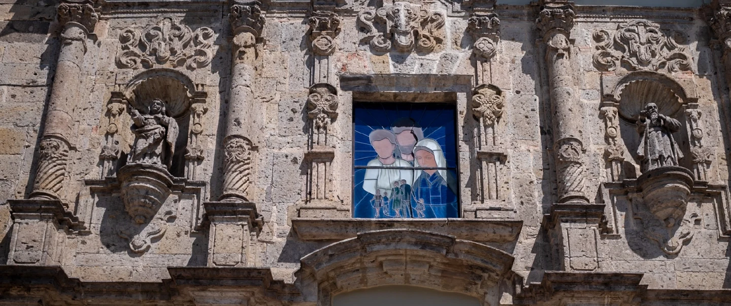 Walking Tour of Guadalajara’s 16th-century churches with history, architecture, colonial faith. 