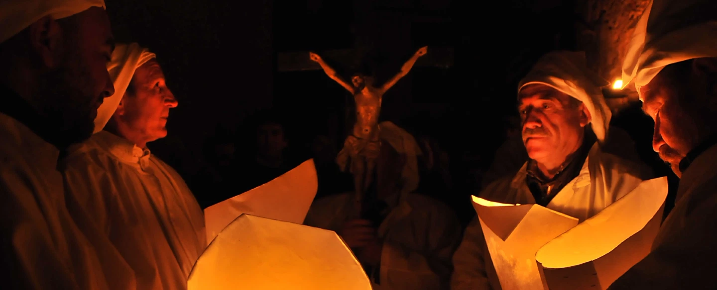 Holy Week Photo Experience in Castelsardo near Olbia, Sardinia: torchlit procession and chants.