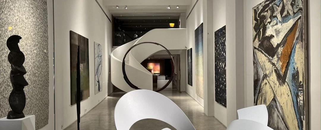 Art Tour in Paris walking through antique, modern, contemporary galleries with insider access.