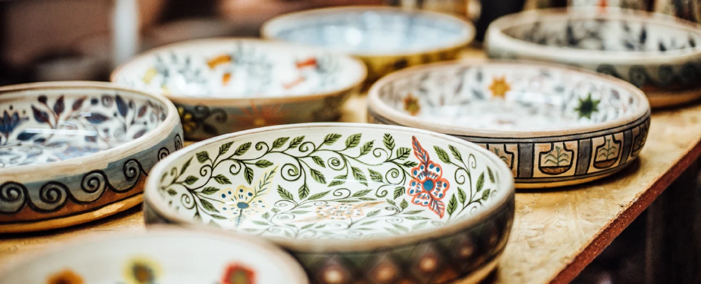 Sacred Valley Ceramics Tour, jewelry-making and Pachamanca lunch with a Quechua community in Pisac.
