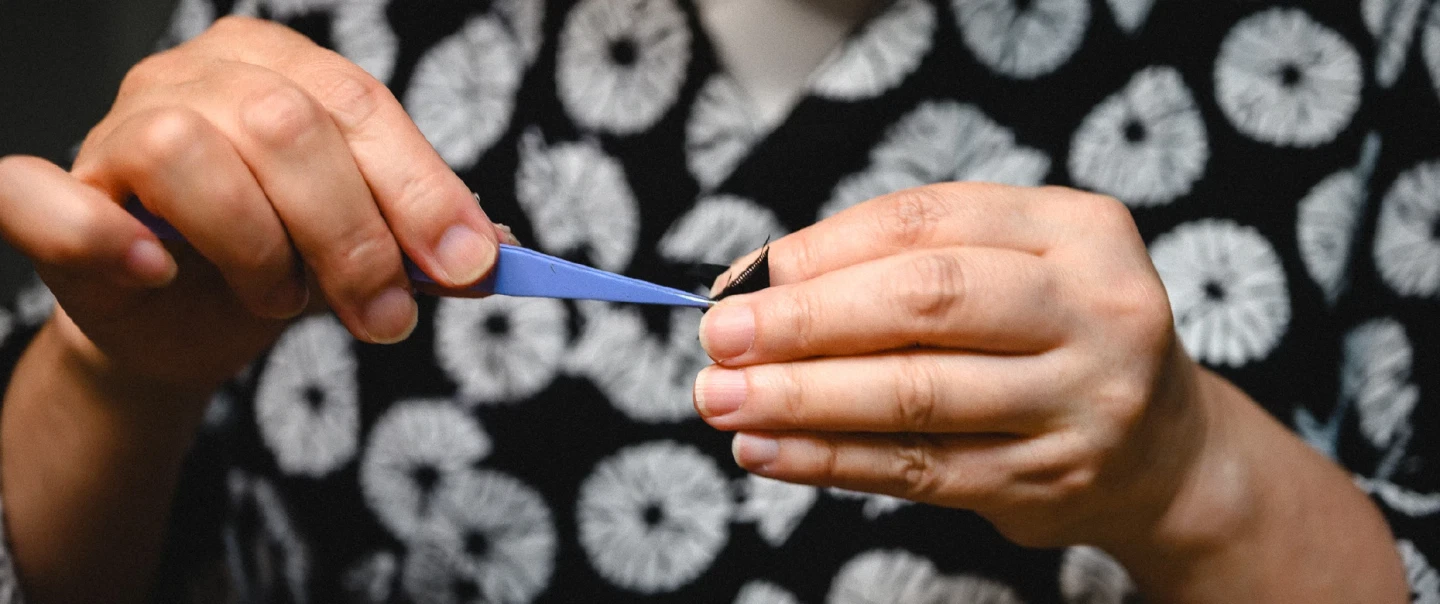 Tsumami-zaiku Silk Craft Workshop in Tokyo's Kagurazaka district with a contemporary master. 