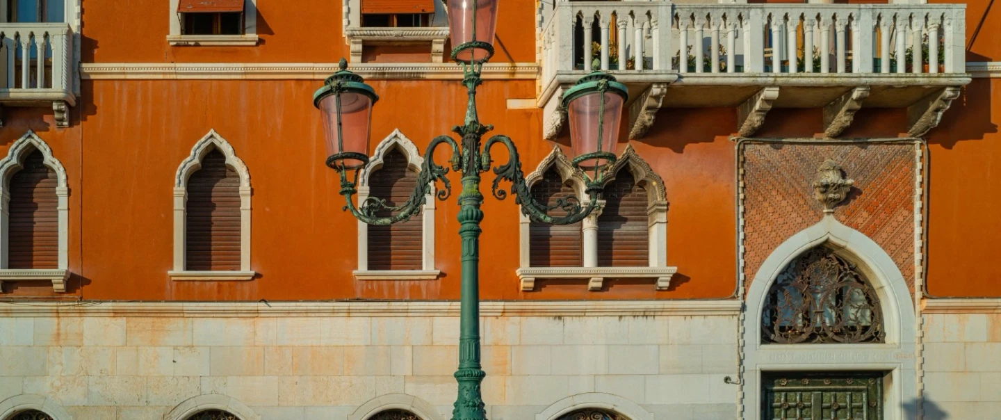 Walking Tour in Venice’s Dorsoduro: Gondola boatyard, private palazzo, art, and local food tasting.