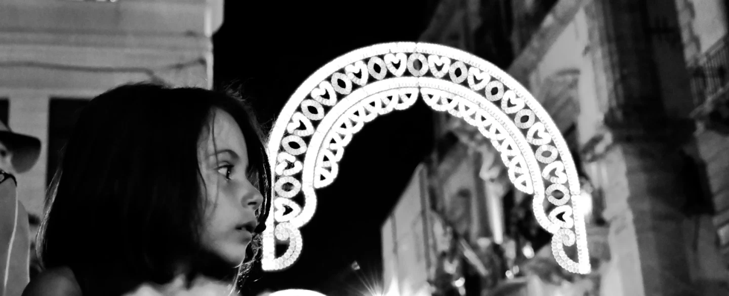 Festino di Santa Rosalia Photo Walk in Palermo, Sicily: the triumphal chariot along the Cassaro.