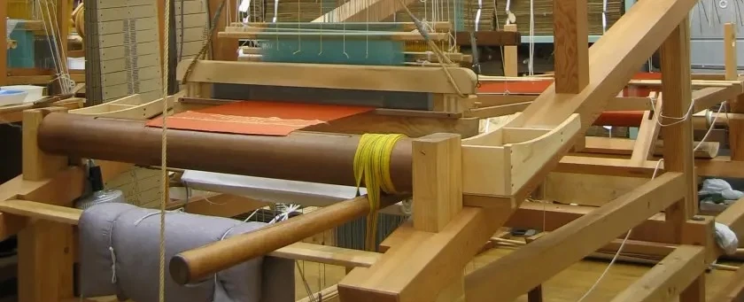 Kimono craft tour in Kyoto: private workshop visits — weaving, gold leaf, hands-on Kyo-yuzen dyeing.