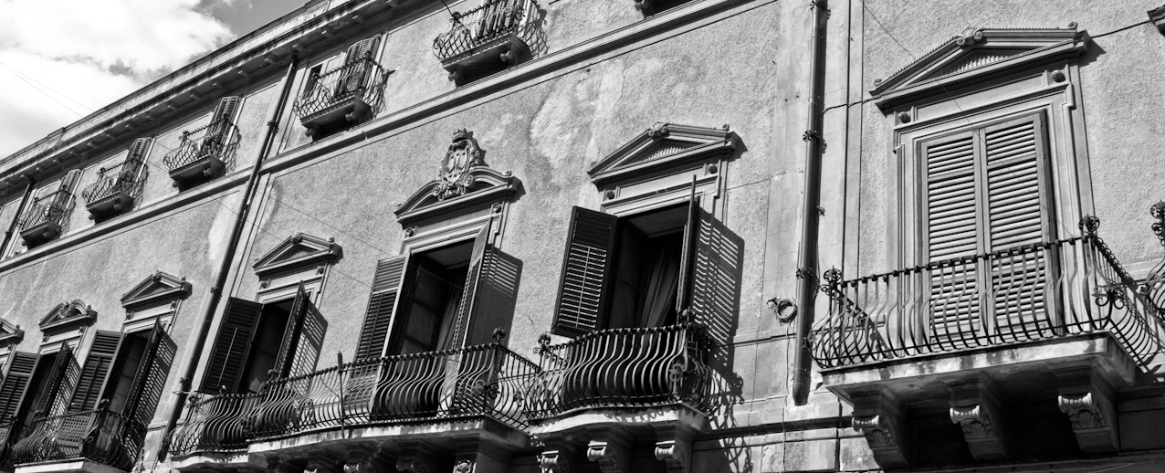 Photography Walk in Kalsa, Palermo, in the footsteps of Letizia Battaglia and Sicily's masters.