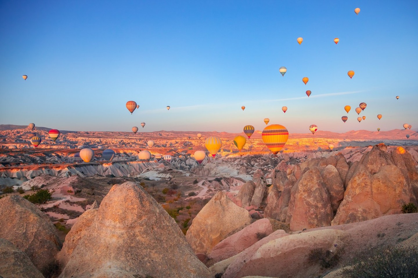 3 days in Cappadocia exploring fairy chimneys, artisan traditions, and sunrise balloon moments.