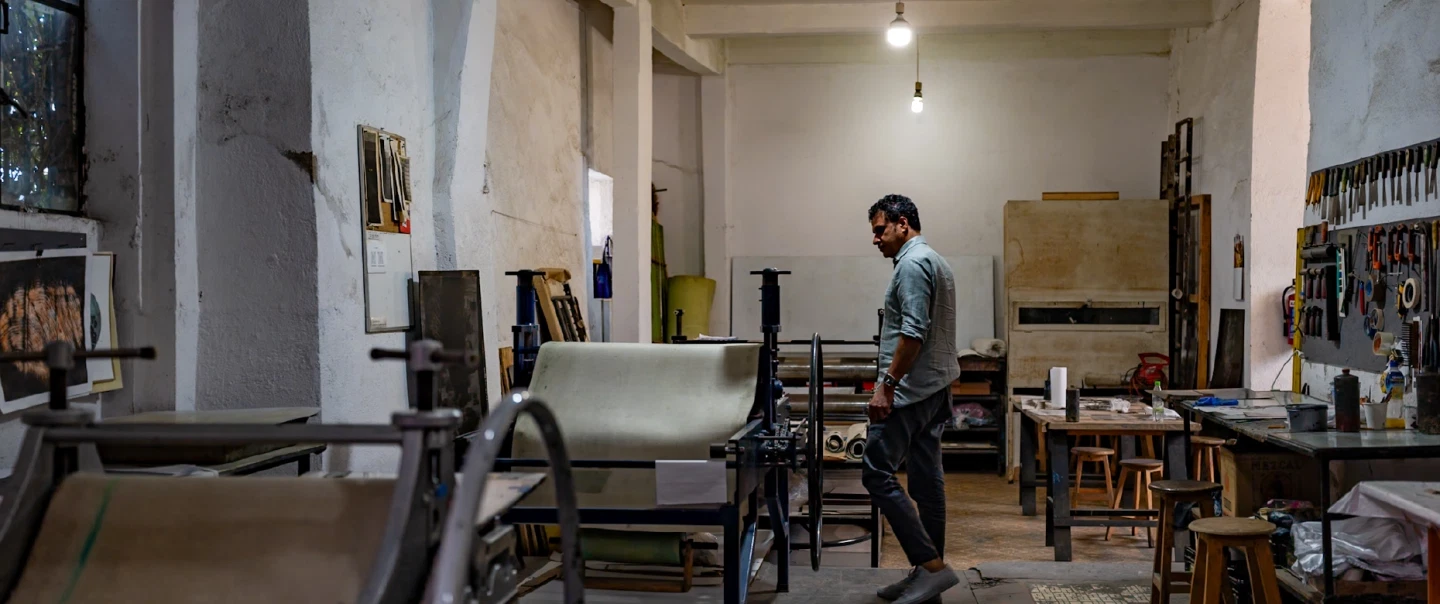 Art Tour at Oaxaca’s Top Printmaking Studio to explore techniques, history & meet the owner.