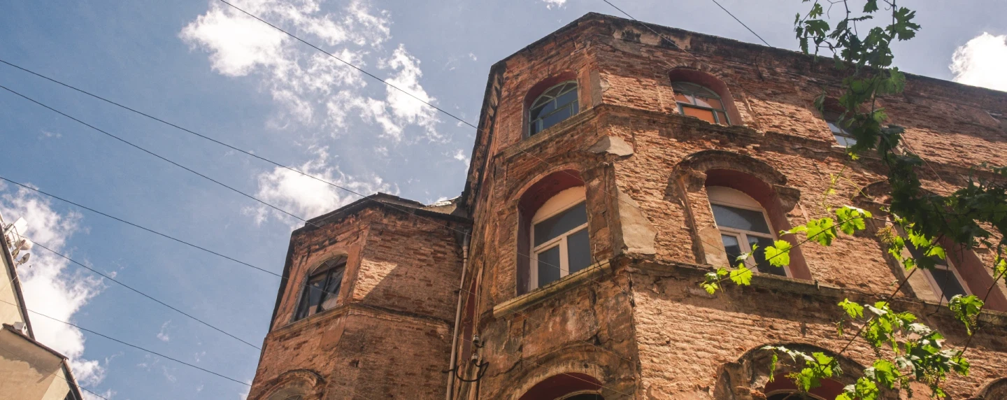 Photography Walking Tour in Istanbul's Pera, past the Pera Palace, Çiçek Pasajı, and Kamondo Stairs.