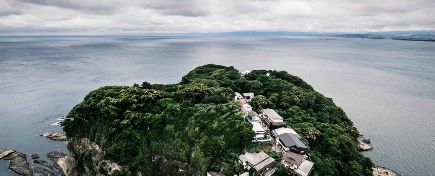 Enoshima Photography Tour near Tokyo with an editorial photographer and storytelling instructor.