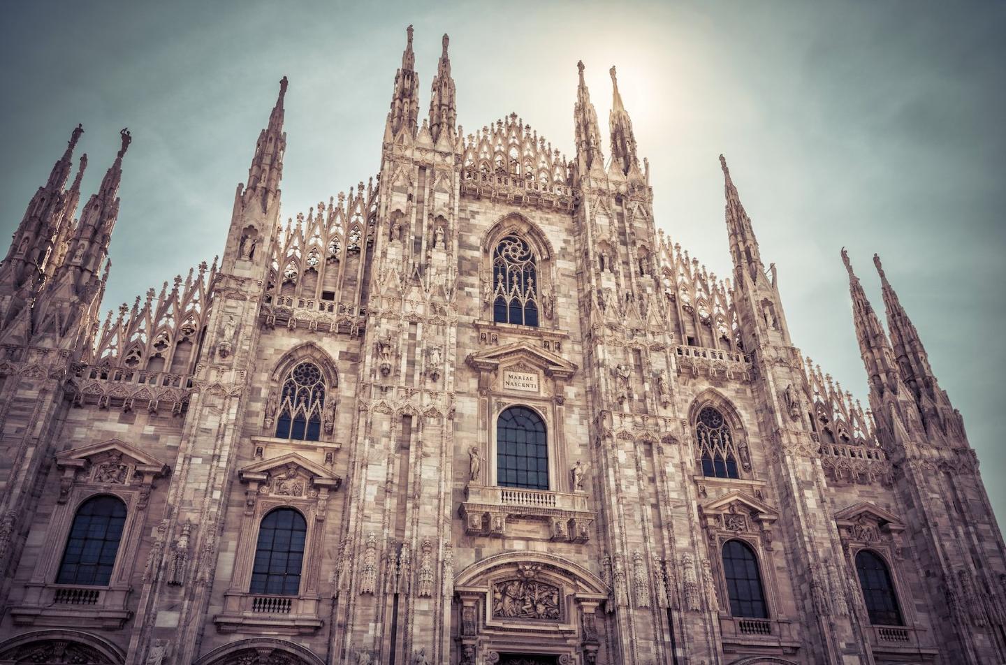 10-day itinerary in Italy through Venice, Bologna, Milan, a mix of culture, cuisine, scenic beauty.