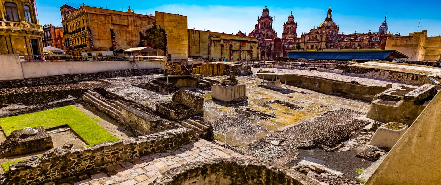Walking Tour through the lens of historical and current art and architecture in Mexico City.
