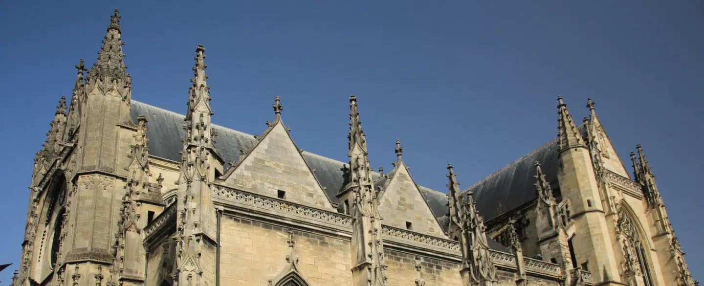 Architecture Tour in Bordeaux walking through evolution of Gothic, Art Nouveau, and Art Deco.
