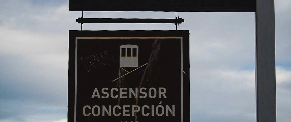 Photo Tour of Valparaíso, Chile’s hills and port district with artistic insight and local stories.
