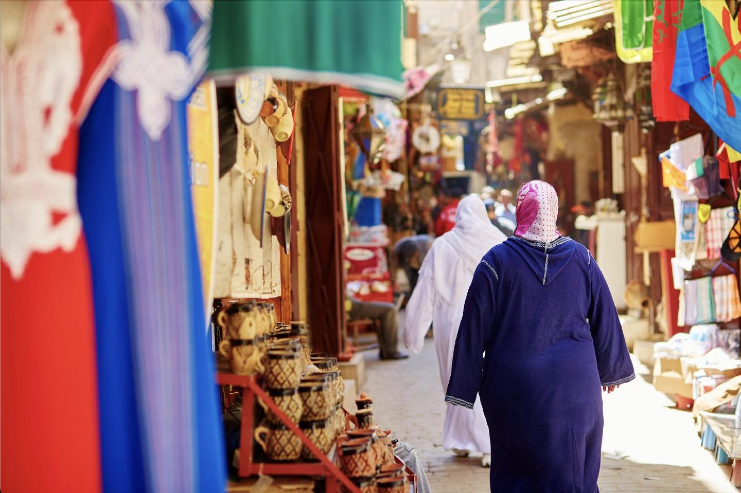 4-day itinerary in Fes exploring medina life, Berber heritage, henna, souks, crafts, Moroccan food.