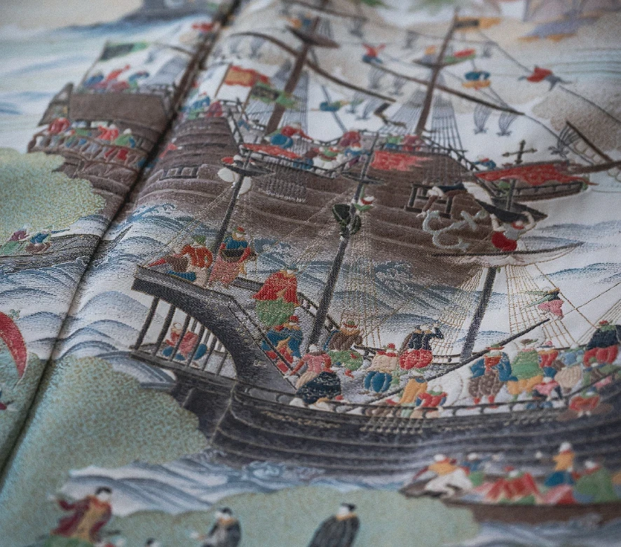 Antique Silk Kimono Dressing in Tokyo with a kimono scholar, with photos in a hidden bamboo grove.