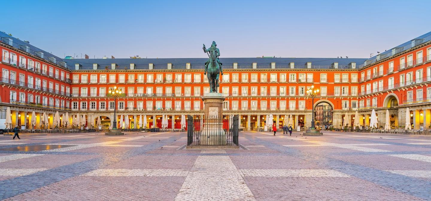 Fernwayer’s perfect one day in Madrid moves from photo walks to Barrio de las Letras to tapas bars.