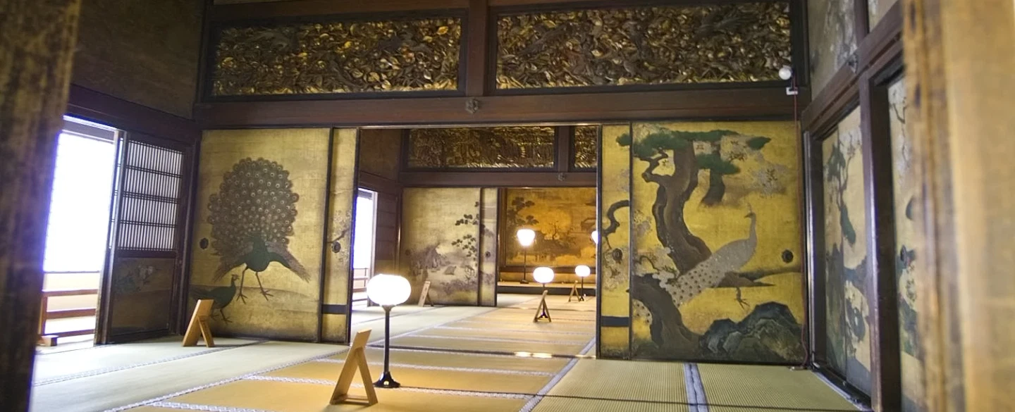 Private Nishi Honganji tour in Kyoto with a resident monk — dharma talk, National Treasures, garden.